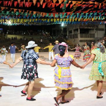 42º Encontro de Folguedos é aberto com grupos culturais e shows na Vila Olímpica do Albertão