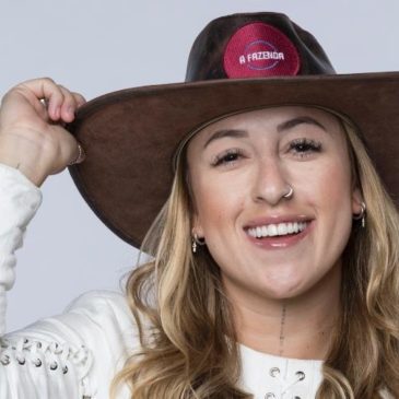 “Dormi de conchinha hoje”, revela Bifão em conversa com Sabrina – A Fazenda 11